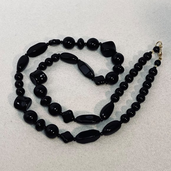 Vintage Black Glass Beaded Necklace (5117) - Picture 6 of 7